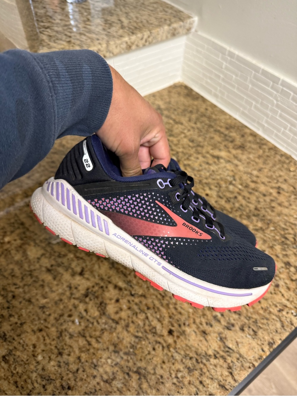 Brooks Adrenaline GTS 22 Black/Purple/Pink - 1203531B080 Women Size 7 Used
